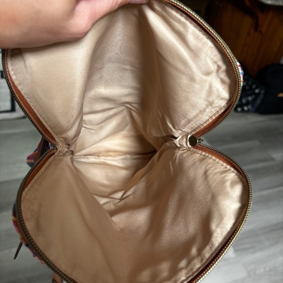 Women's T-Shirt & Jeans Serape Embroidered Crossbody - Picture 14 of 16